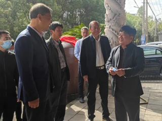 福建省政協(xié)副主席、黨組副書(shū)記張兆民視察調研雙龍戲珠酒業(yè)